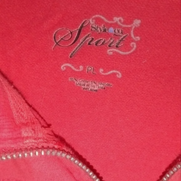 Red jacket - Picture 2 of 2